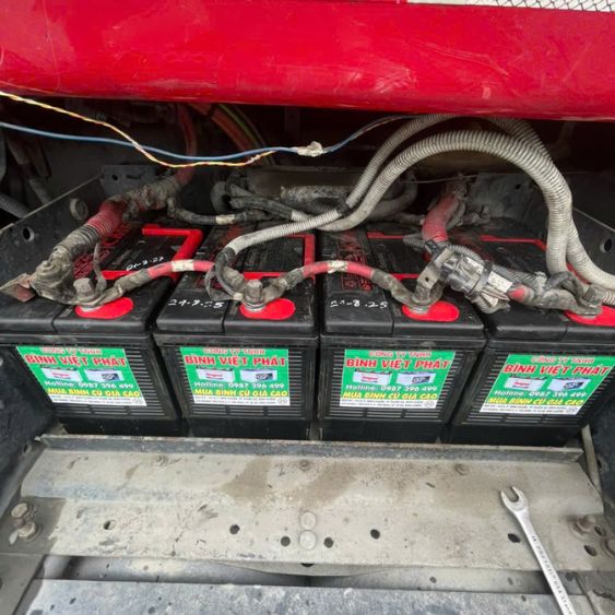 binh-ac-quy-12v-100ah-kho-enimac