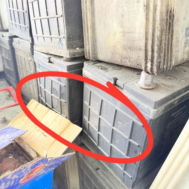 BÌNH ẮC QUY BỊ PHÙ CÓ ĐƯỢC BẢO HÀNH HAY KHÔNG?