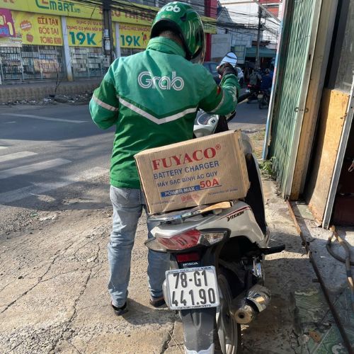 may-sac-binh-ac-quy-fuyaco