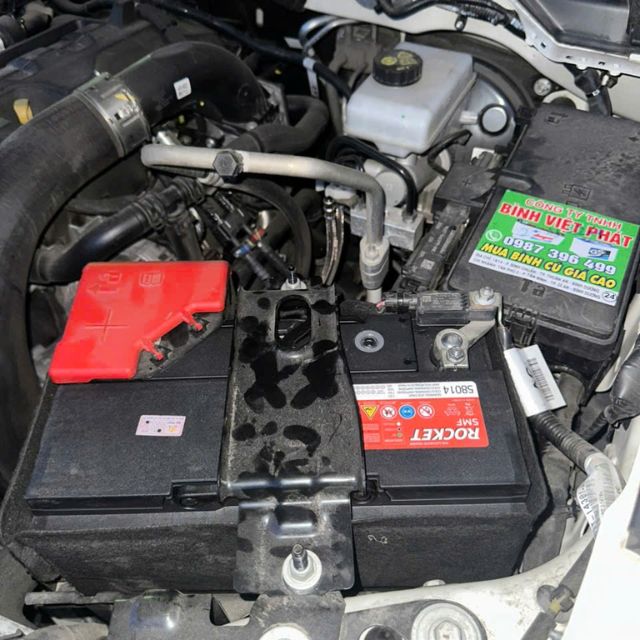 lap-binh-ac-quy-rocket-58014-12v-80ah-cho-xe-vinfast-lux-a2-0-ban-tieu-chuan.