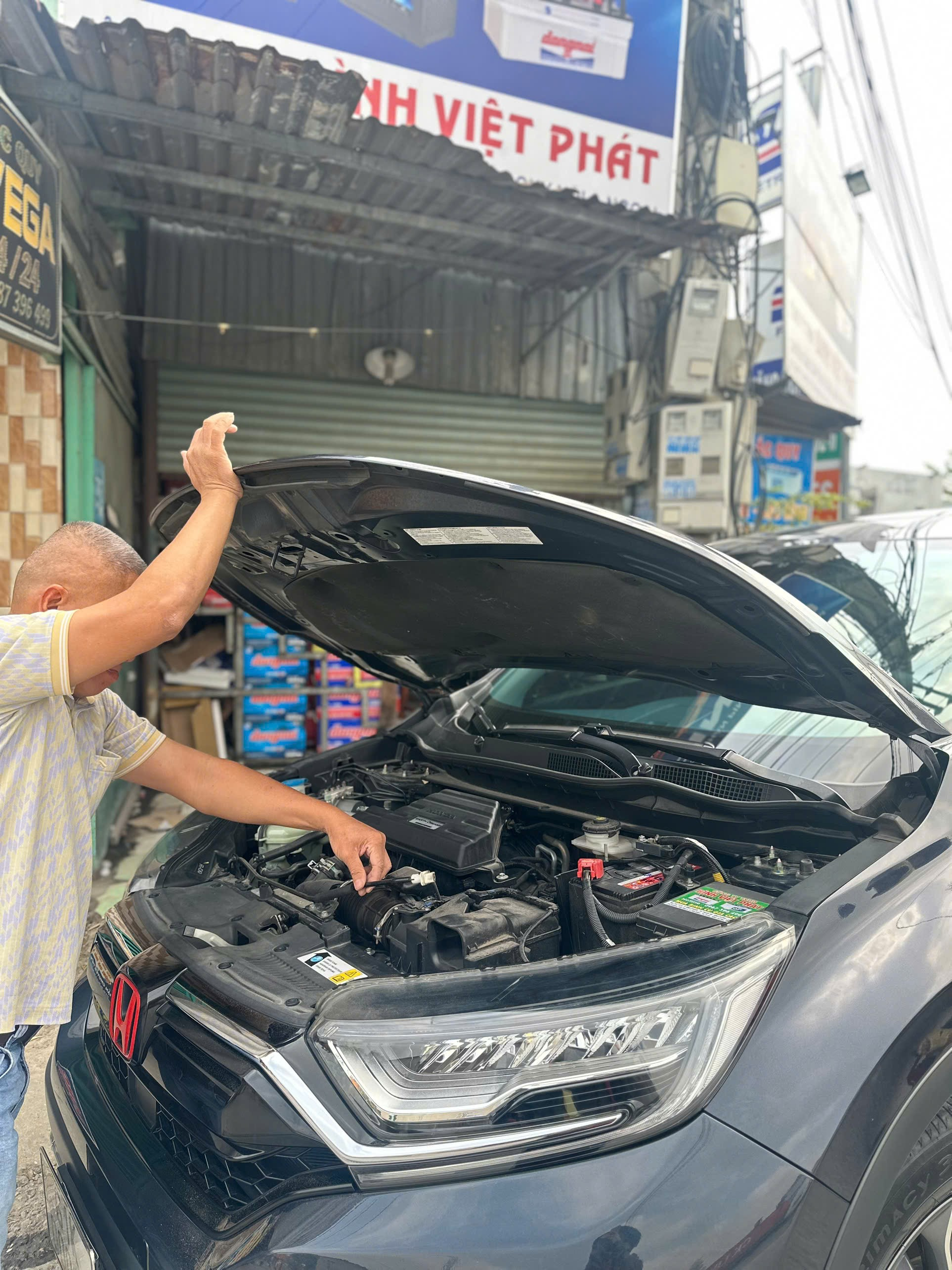 ac-quy-rocket-smf-nx110-s6l-12v-45ah-lap-xe-honda-city