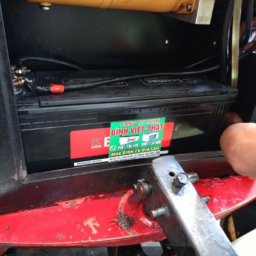 binh-ac-quy-enimac-12v-150ah-kho-dung-cho-may-phat-dien