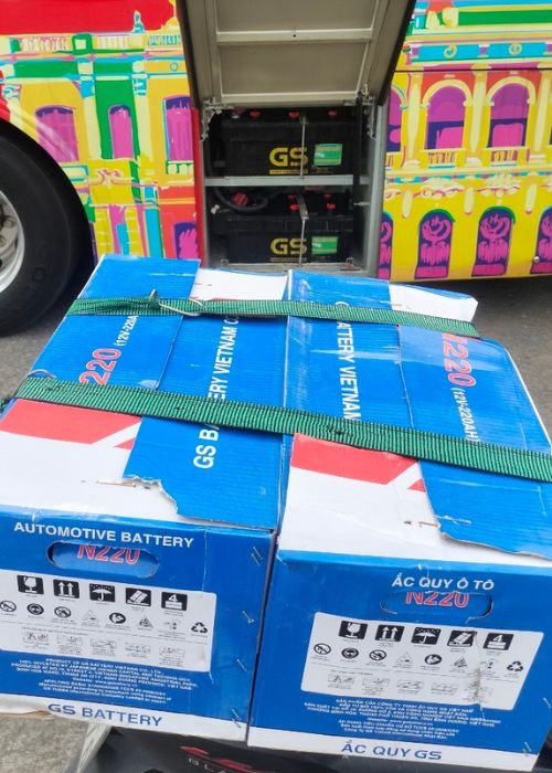 ac-quy-gs-n220-12v-220ah-dung-cho-xe-bus-tai-binh-duong