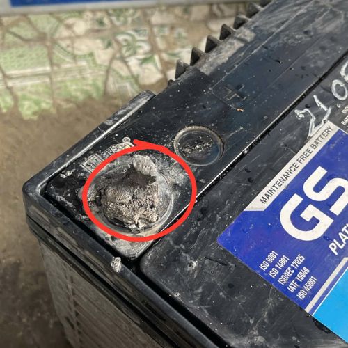 NGUYÊN NHÂN ĐẦU CỌC BÌNH ẮC QUY BỊ MÒN VÀ CÁCH KHẮC PHỤC